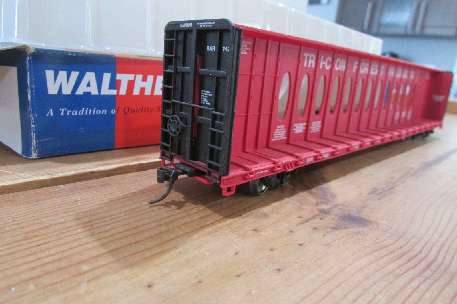 HO Scale Walthers 932-4133 Gold Line 72' Centerbeam Flat Car  Lot#4578