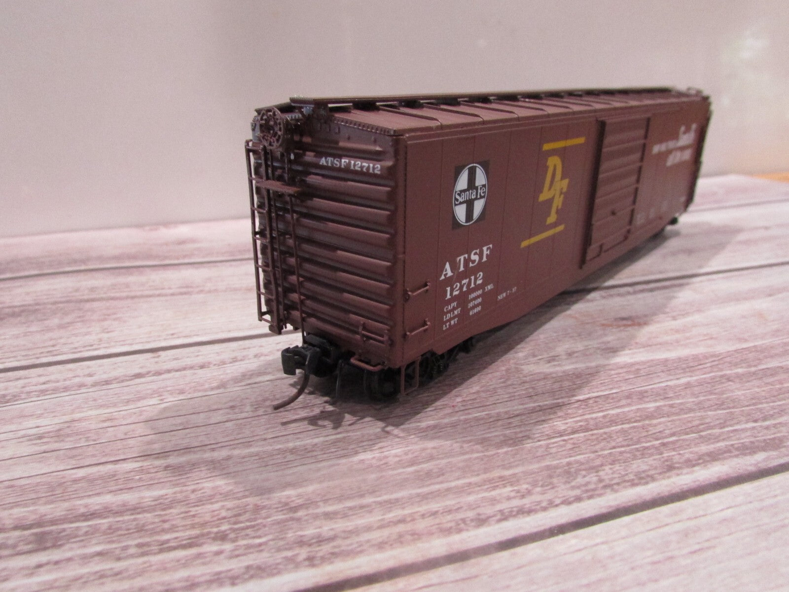 Ho Scale InterMountain 40908-07 PS-1 50'  SD Box Car Santa Fe #12712 Lot#4045