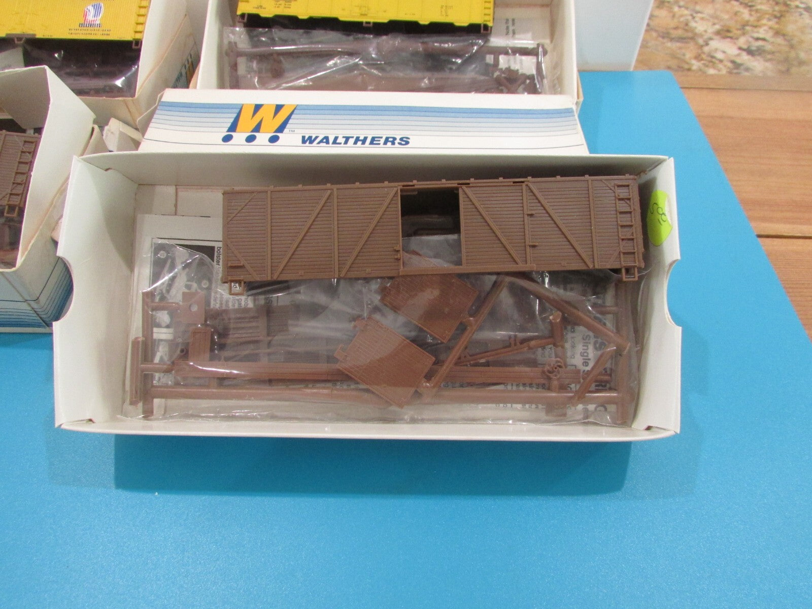 HO Scale Walthers Assorted Freight Cars Kits (4) Lot#1696