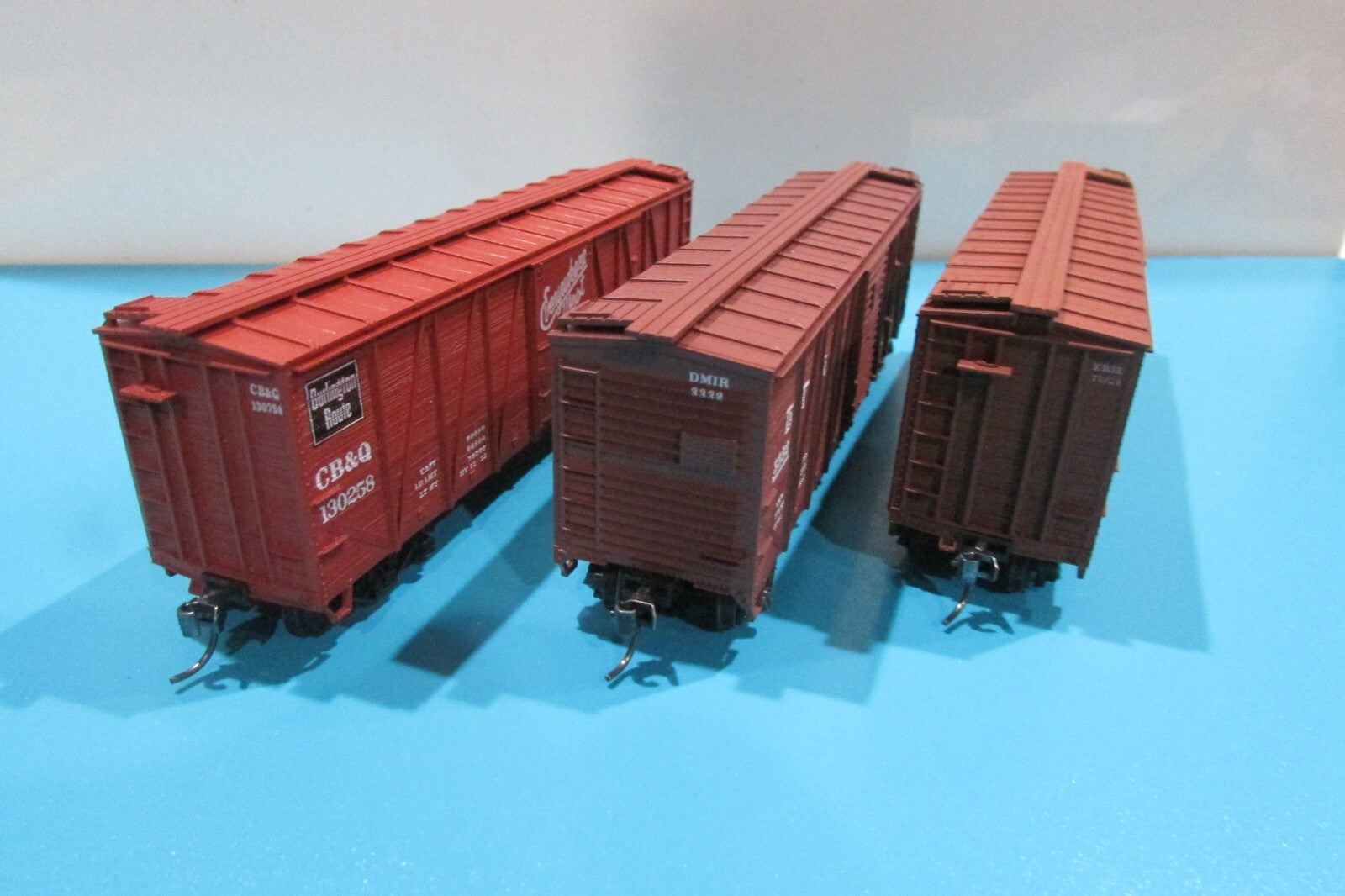 Ho Scale (3)Accurail Assorted Freigh Cars Lot#0688