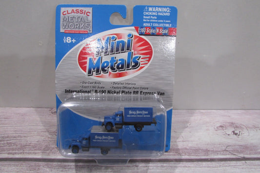 N Scale CMW 50252 International R-190 Nickel Plare RR Express Van