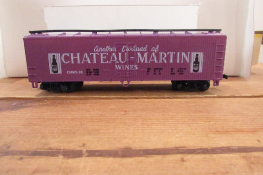 HO Scale AHM 5296K Private Owner Reefer "Chateau-Martini Wines"