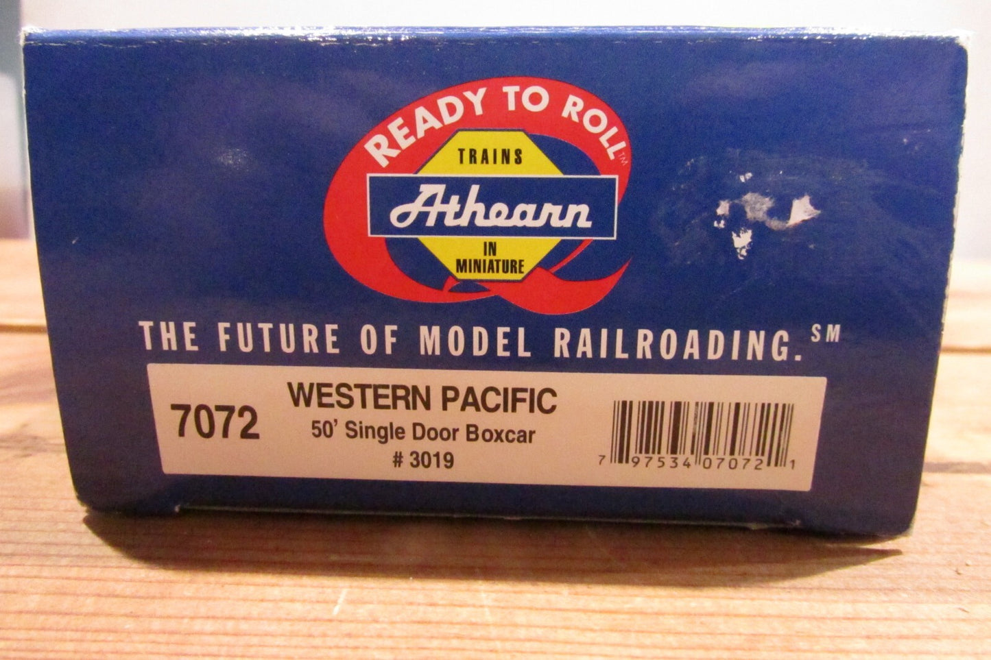 HO Scale Athearn 7072 Western Pacific 50' Single Door Boxcar #3019