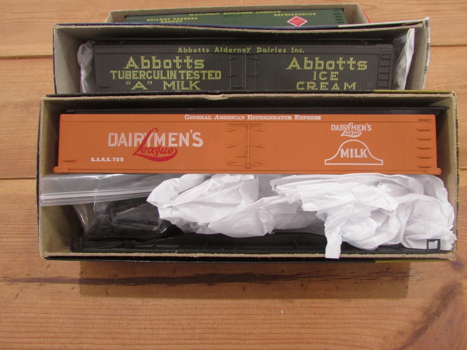 HO Scale Roundhouse Assorted Reefer Freight Cars Kits (3) Lot#1991