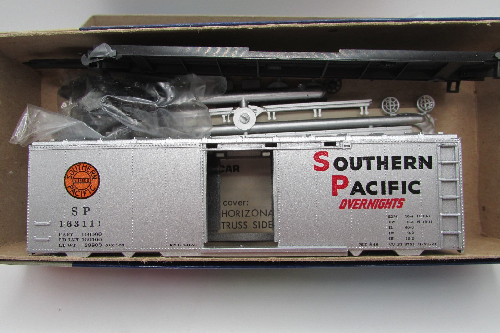 HO Scale RoundHouse (2) Southern Pacific Overnight 40' Boxcars Kits Lot#4785