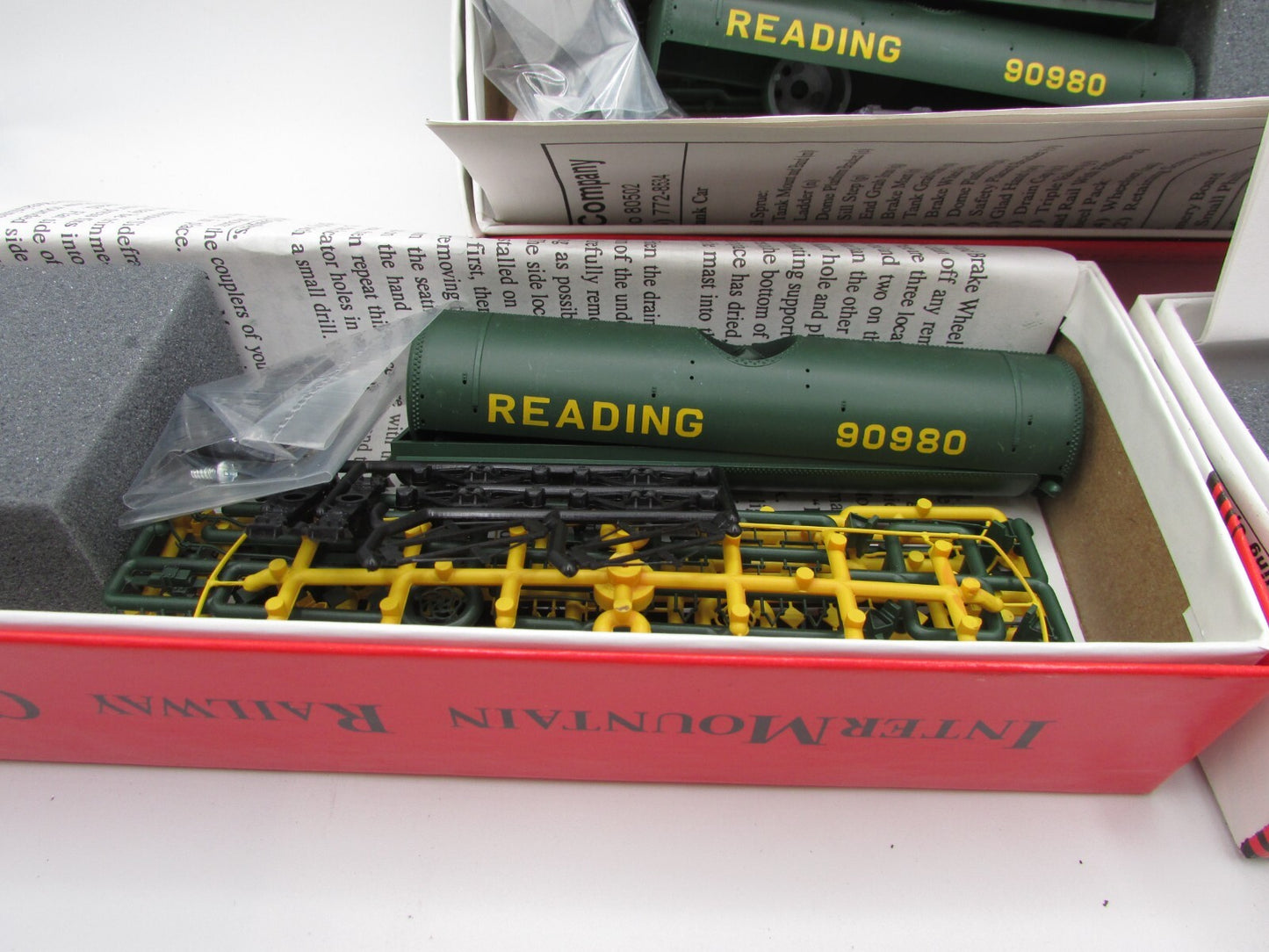 HO Scale InterMountain (3) 10,000 Gallon Tank Car Kits READING Lot#4817