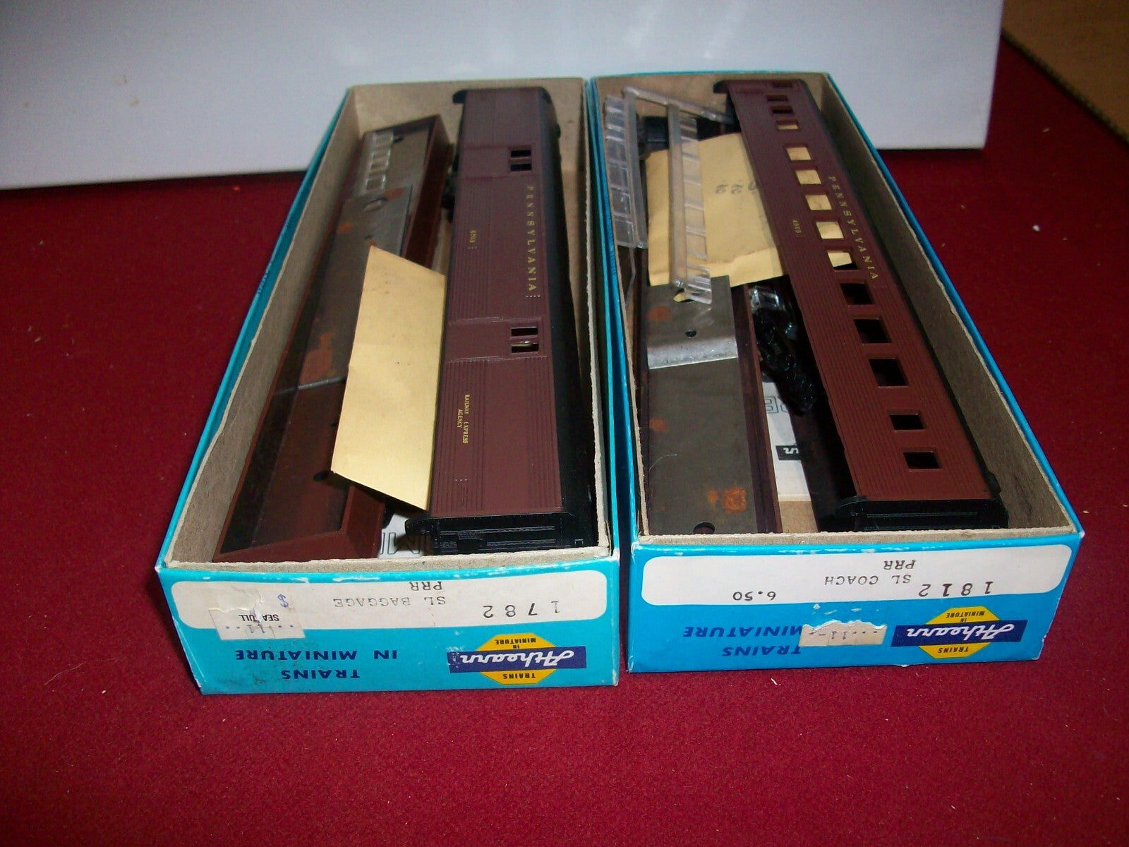 HO Scale  (2) Athearn Passenger Cars Penssylvania Rail Road Lot#4113