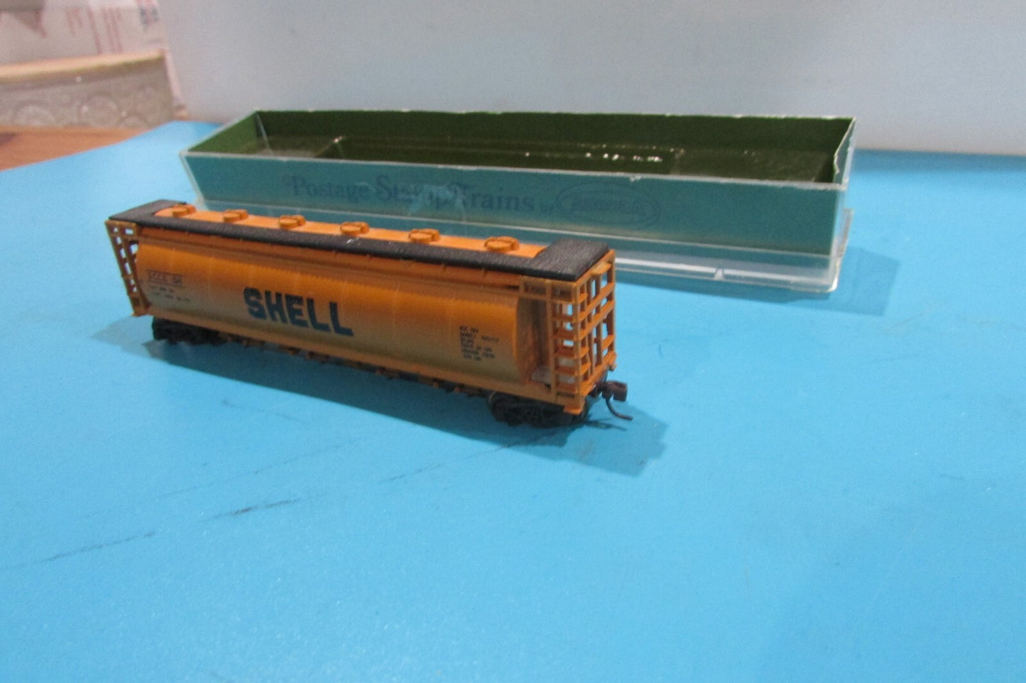 N Scale Aurora 4866 50' Center Flow Car SHELL