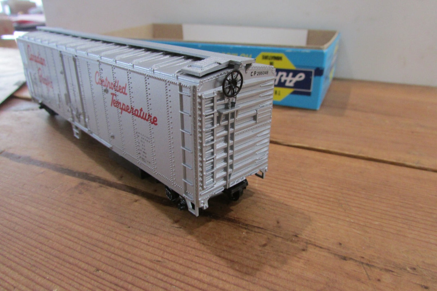 HO Scale Athearn 50' Reefer Car Canadian Pacific Lot#3803