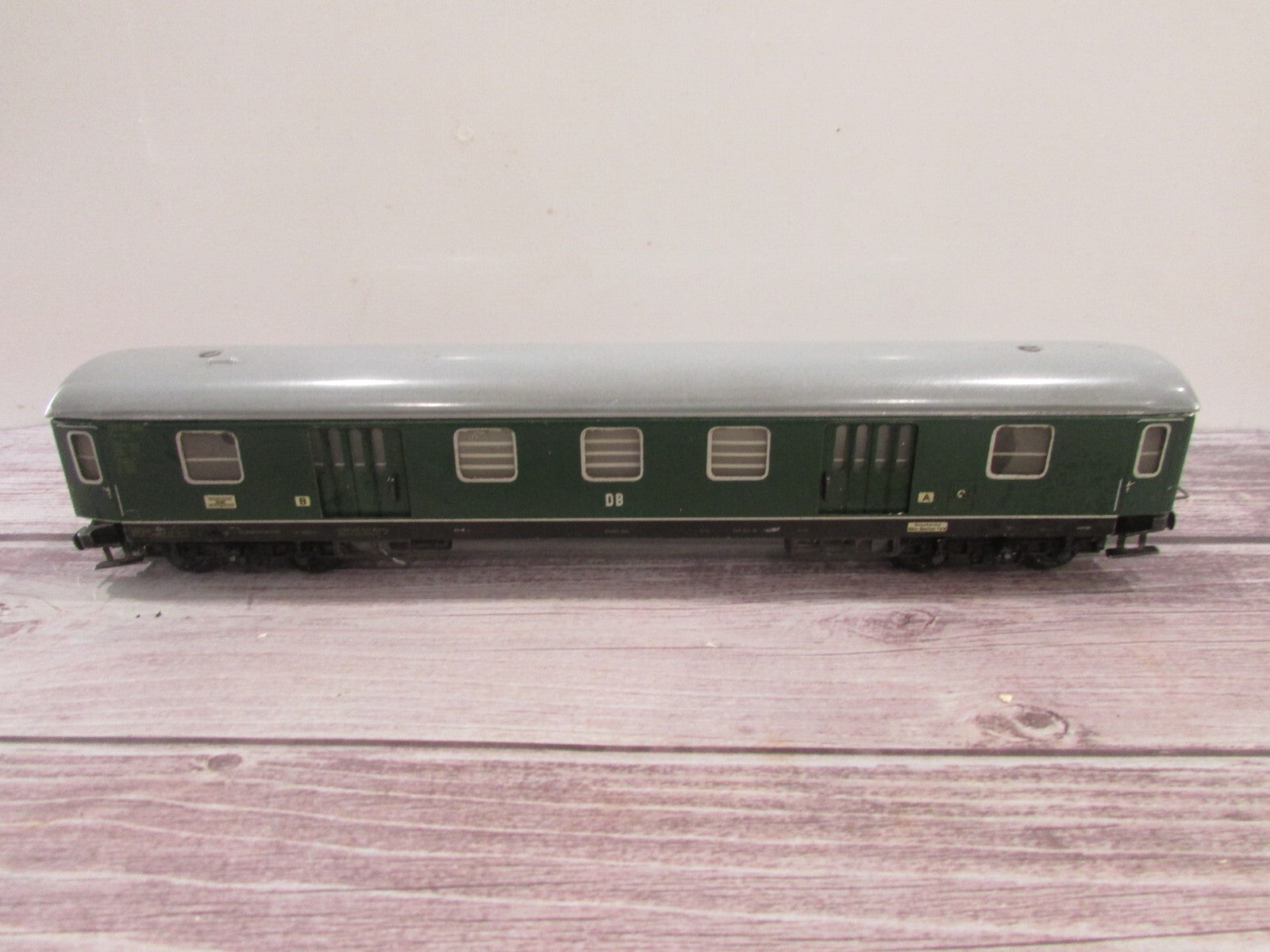 HO Scale (3)Trix Model Assorted Passenger Cars Lot#3113