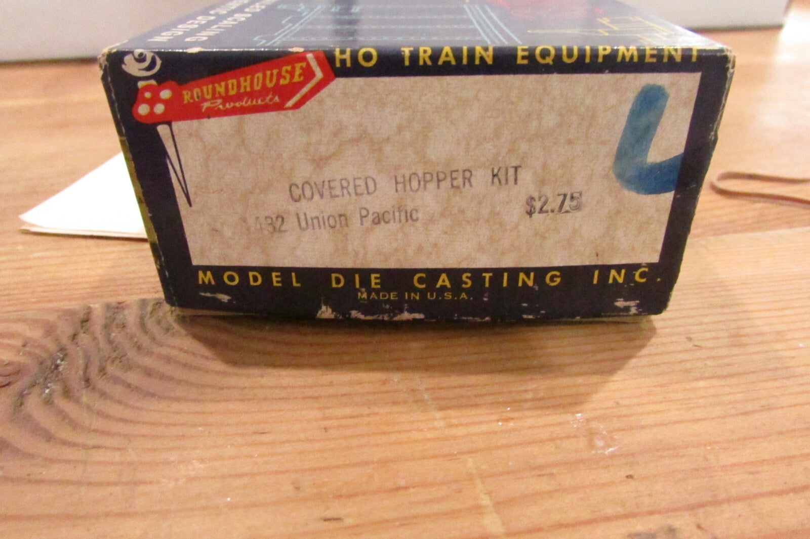 HO Scale RoundHouse  1432 Covered Hopper Kit Union Pacific RH4369