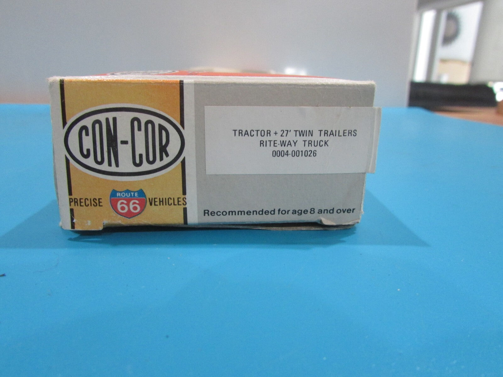 HO Scale Con-Cor Tractor + 27' Twin Trailer Rite Way Truck  Lot#1758