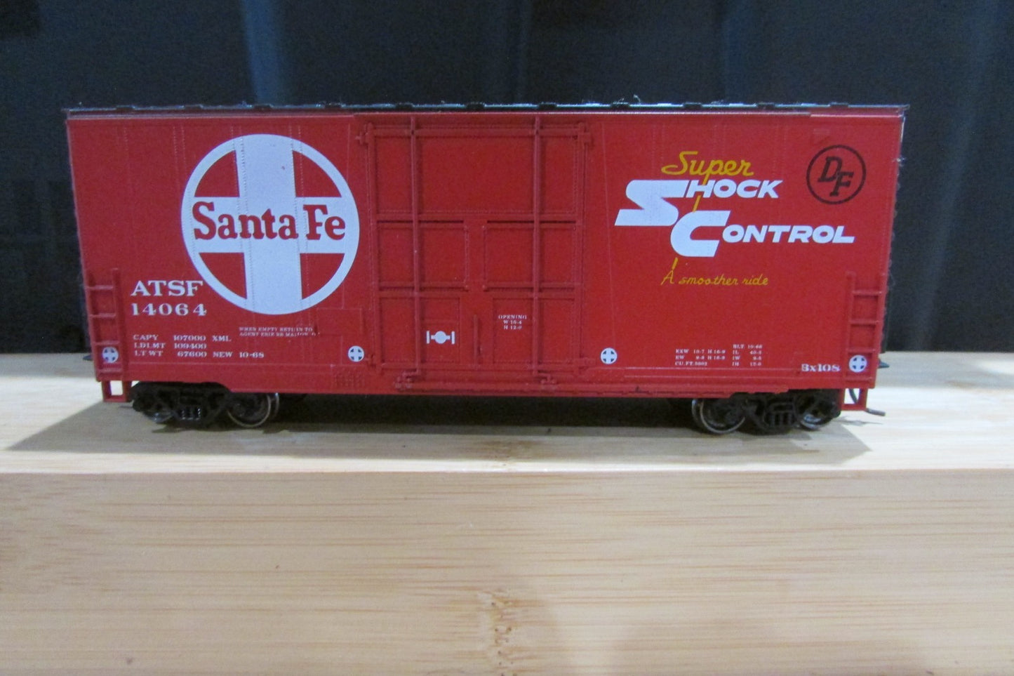 HO Scale Athearn 1965 40ft OB Hi-Cube Box Car Santa Fe ATSF 14064 ATH5185