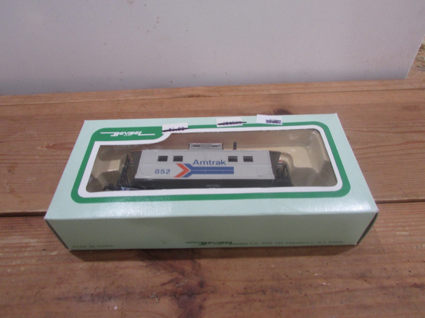 HO Scale Bev-Bel Corp Amtrak Caboose #852 Lot#4257