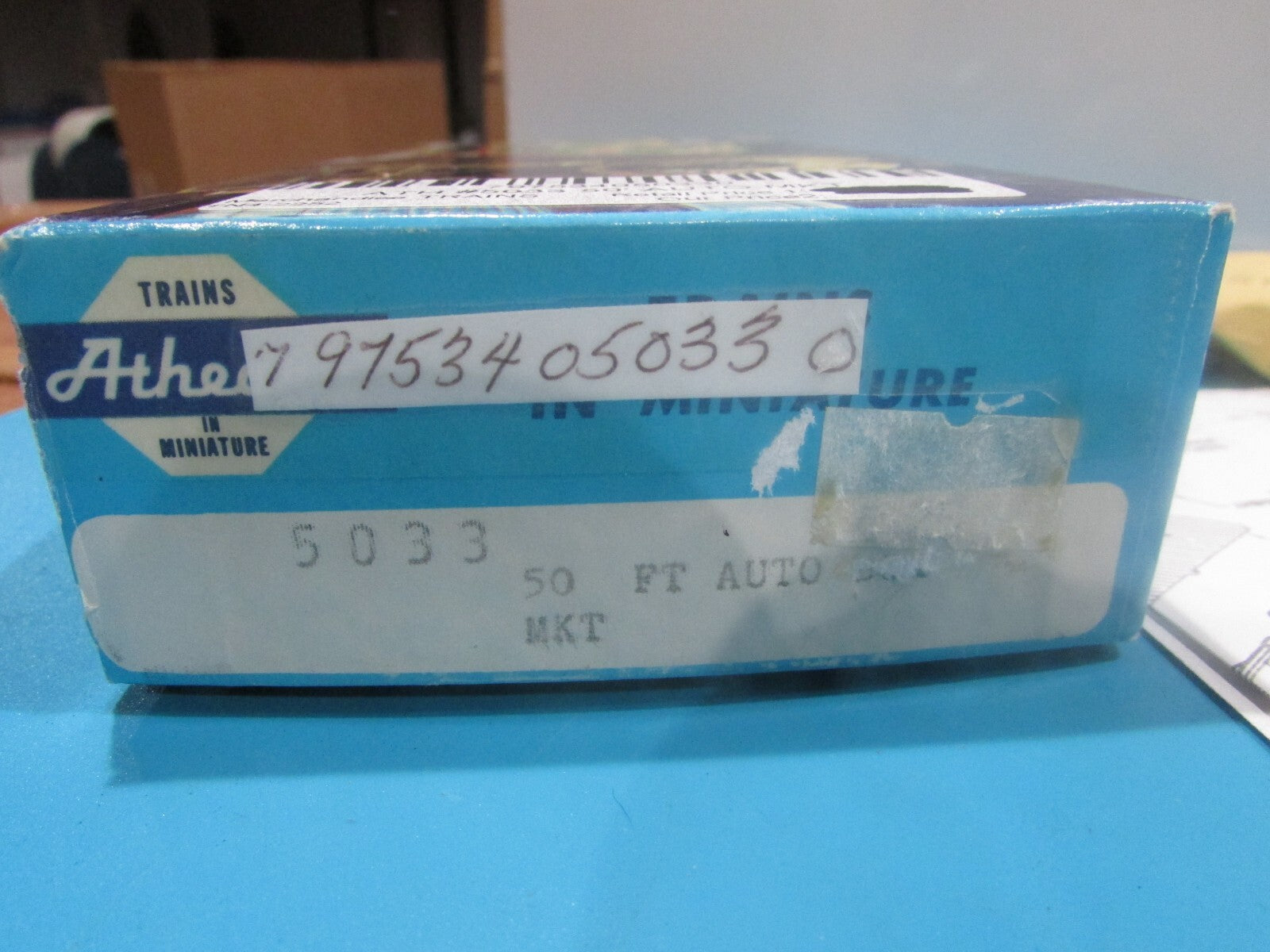 HO Scale Athearn 5033 50ft Auto Box Car Car Kit MKT