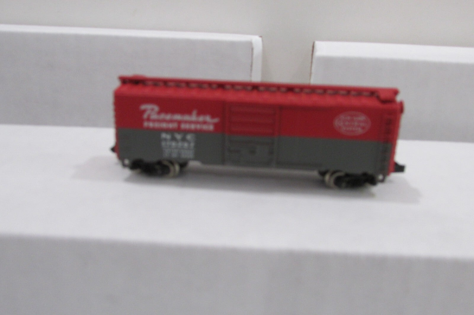 N Scale Atlas 3421 40' Box Car New York Central Pacemaker