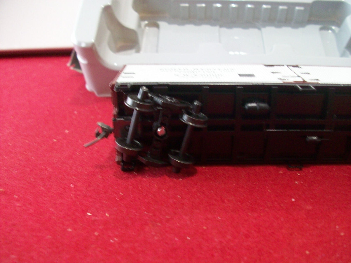 HO Scale Athearn93112 North Western Refrigerator Car