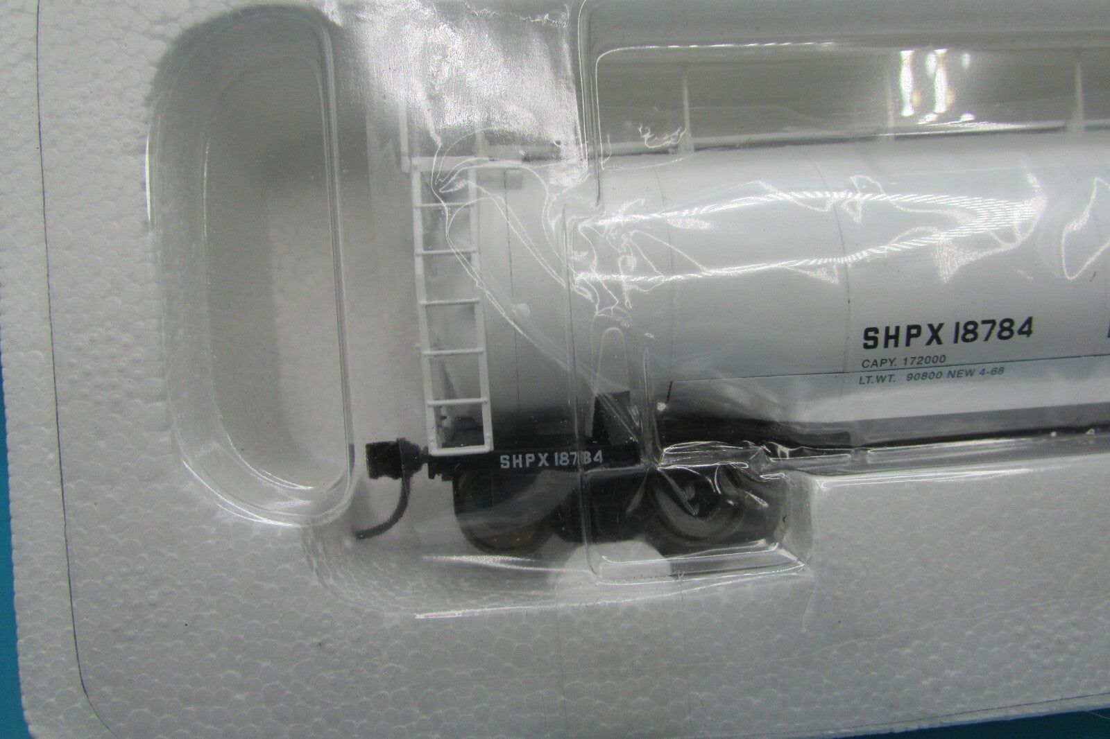 HO Scale Atlas 1725-2 ACF 33,000 Gallons Tank Car    A4422