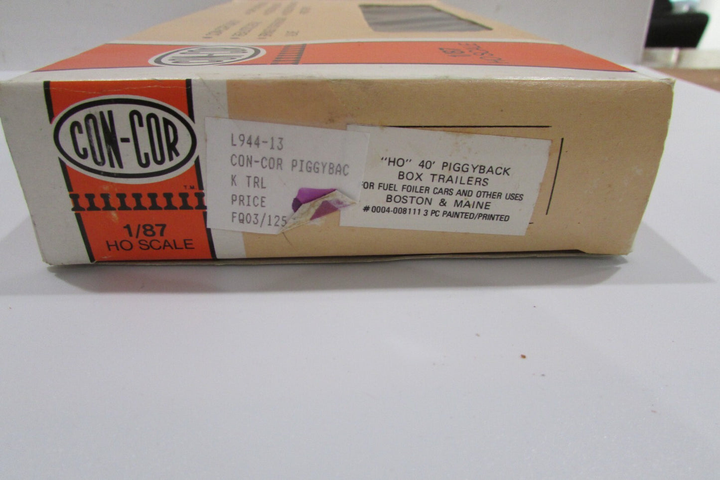 HO Scale Con-Cor 0004-008111 Boston & Maine 40' Piggyback Box Trailer  Lot#2838