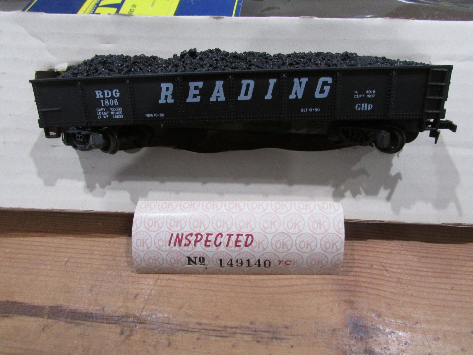 HO Scale AHM 5536 (6) Gondolas Cars #1806 with Black Load "Reading" Lot#3578