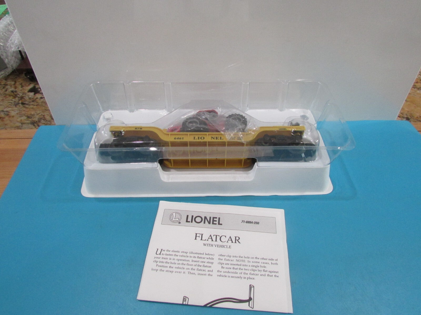 O SCALE Lionel 6-16957 Depressed-Center Flatcar w/ERTL Case 4WD Loader Lot#1704