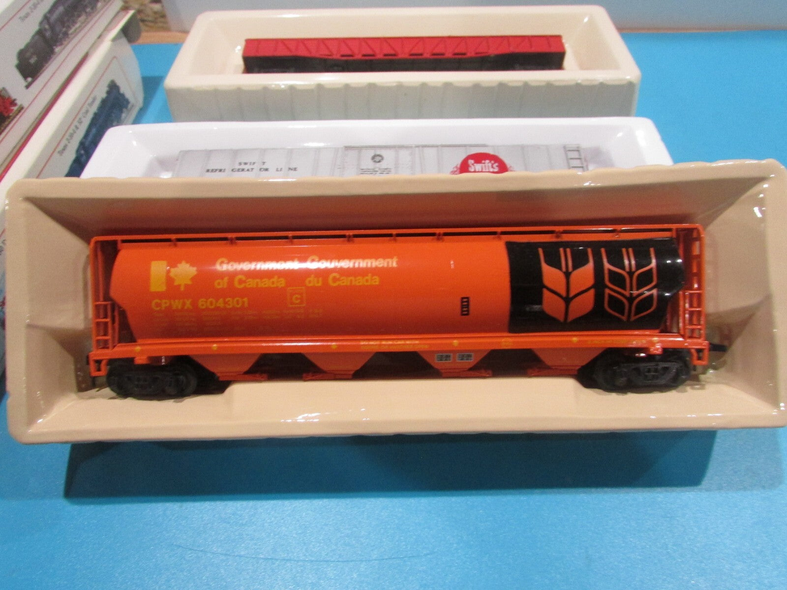 HO Scale Bachmann (4) Assorted Freight Cars Lot#2264
