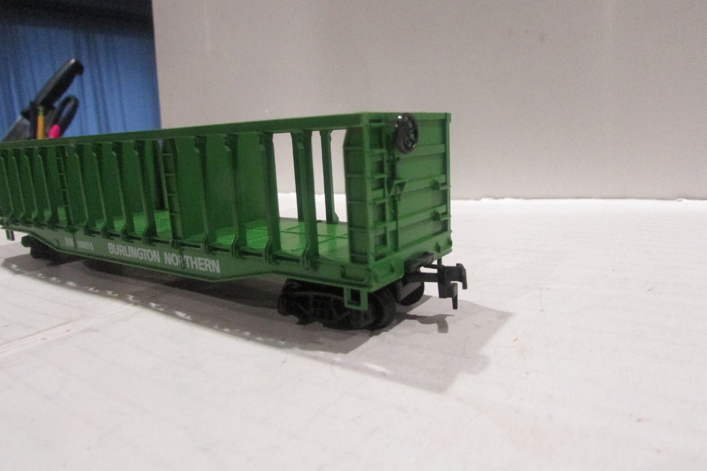 HO Scale AHM/Rivarossi 5392-B Pulpwood Rack Car Burlington Northern