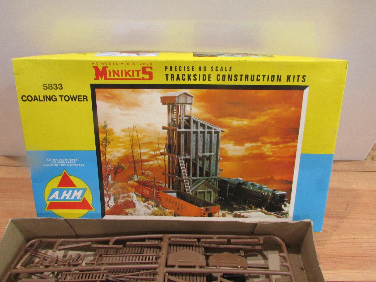 HO Scale AHM  5833 Coaling Tower Kits Lot#0225