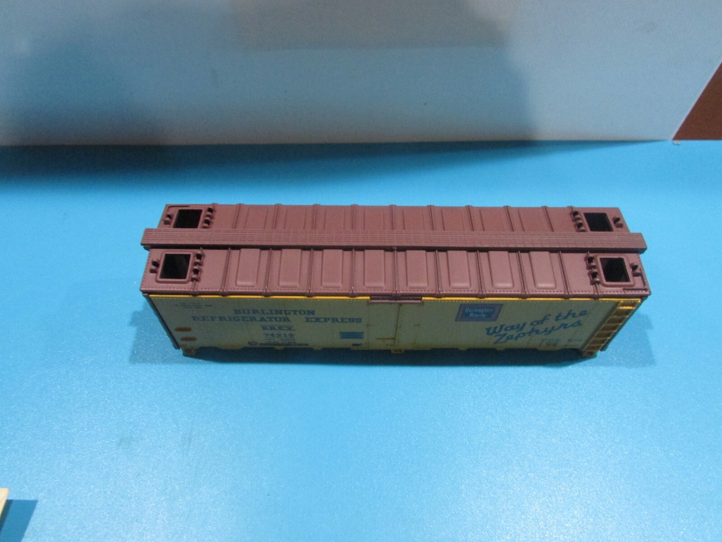 HO Scale Athearn 5027 40ft Reefer Car Kit  BREX
