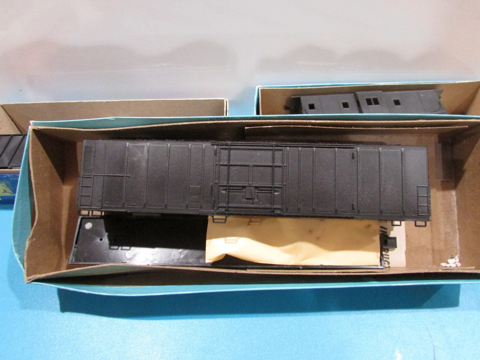 HO Scale Athearn & Roundhouse Undecorated Freight Cars Lot#1799