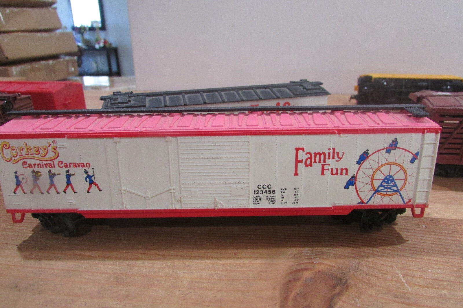 HO Scale (6) Assorted Freights Cars Lot#0329