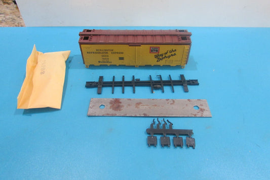 HO Scale Athearn 5027 40ft Reefer Car Kit Bret "Burlington Route"