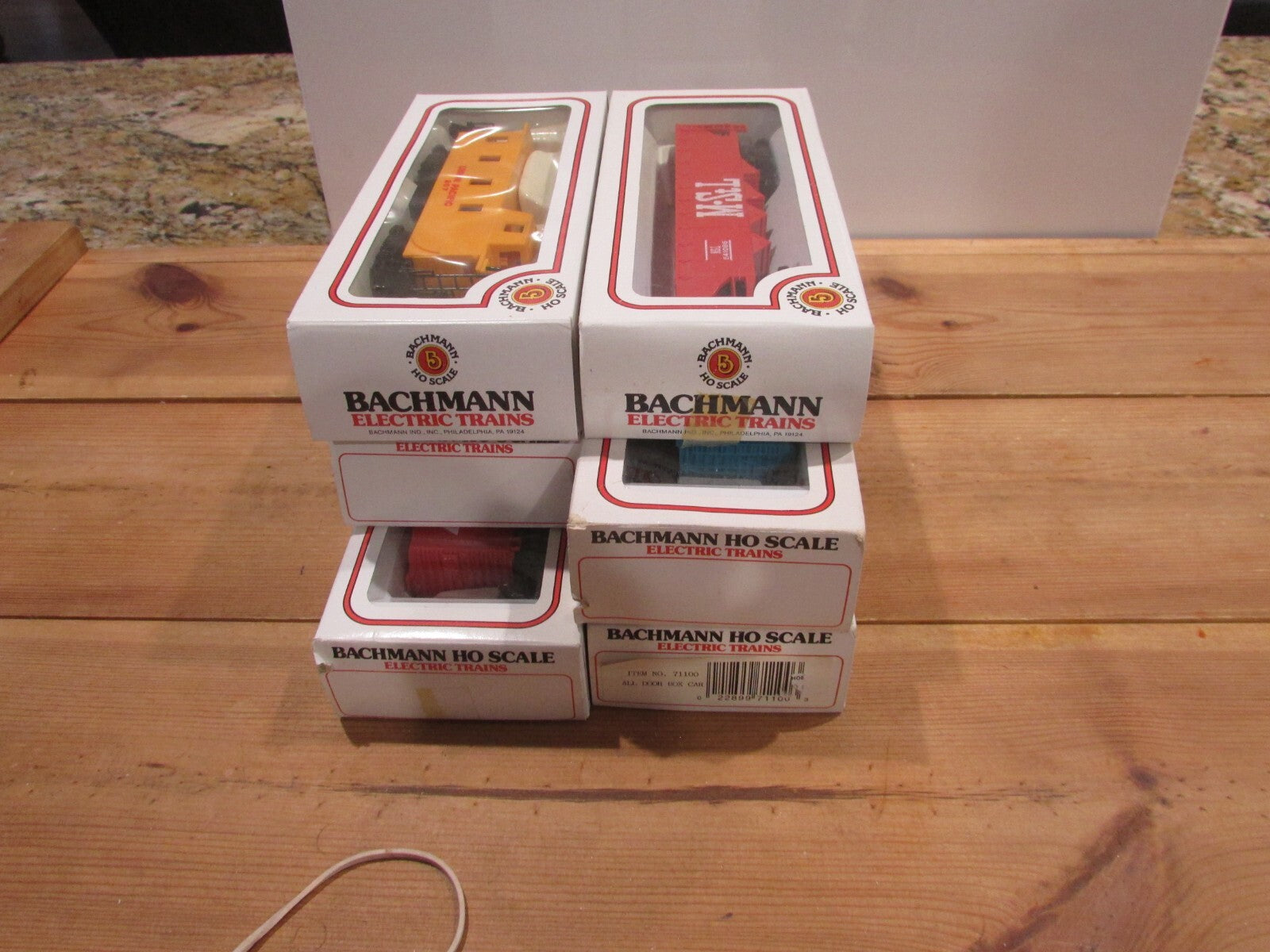 HO Scale Bachmann Assorted Freight Cars (6) Lot#1988