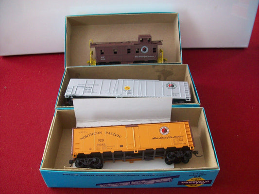 HO Scale Athearn Assorted (3) Cars Northern Pacific  Lot#4048
