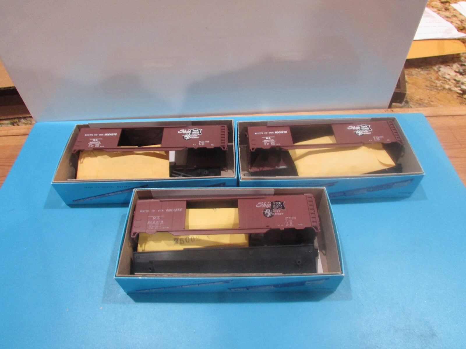 HO Scale Athearn 5037 50ft Auto Box Car Kit Rock Island Lot#1542