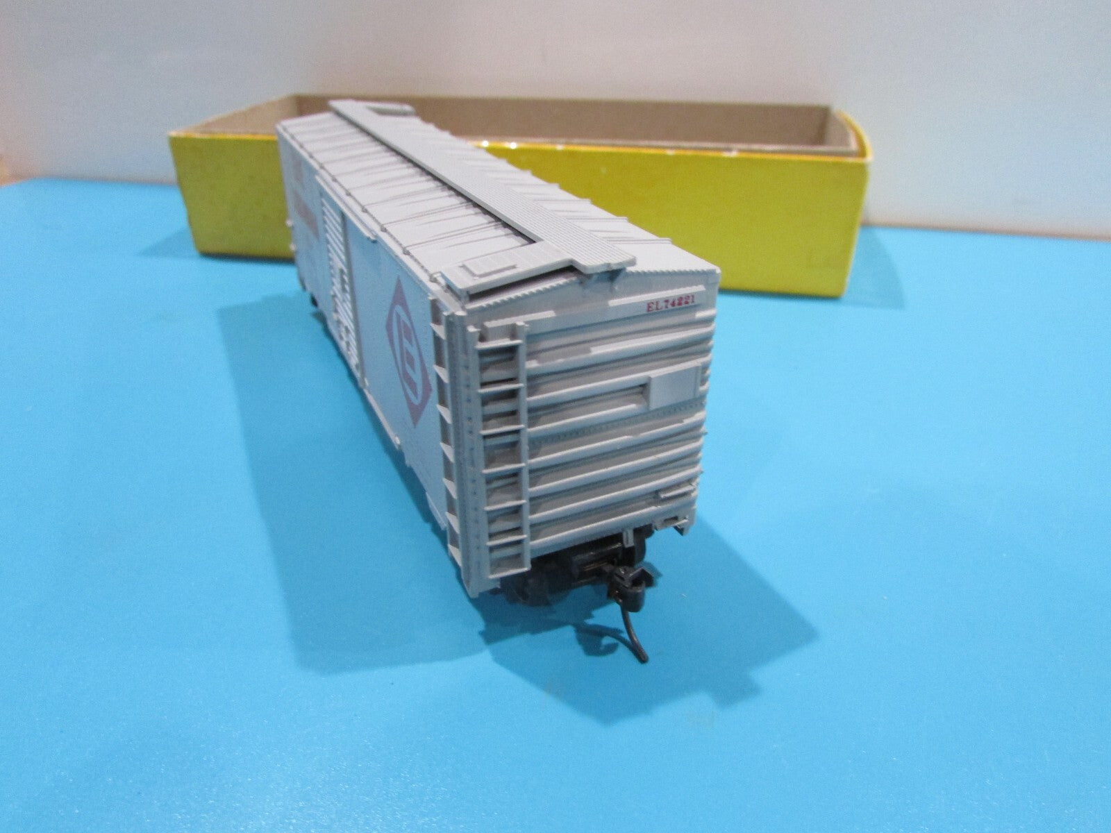 HO Scale Accurail 1522 40' AAR Steel Boxcar Erie Lackawanna