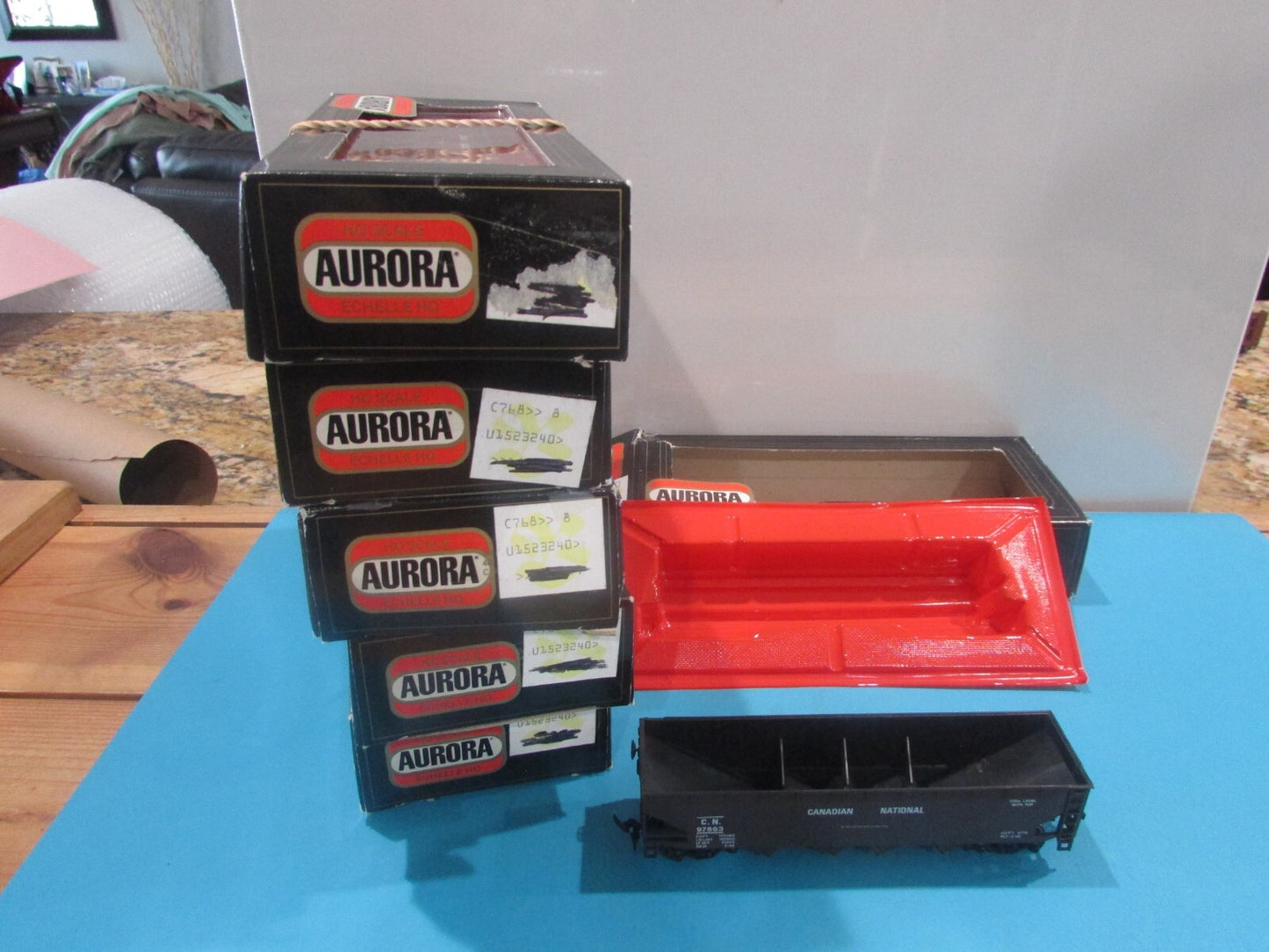 HO Scale Aurora (6) 4Bay Hopper Cars  Canadian National Lot#1800