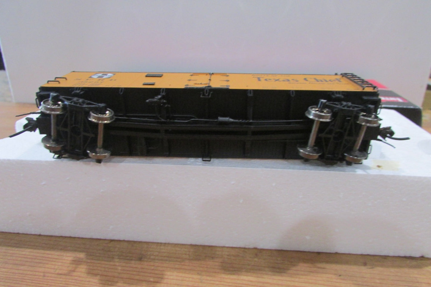 HO Scale InterMountain 46115-10 Santa Fe Refrigerator Car #35297  IM5123