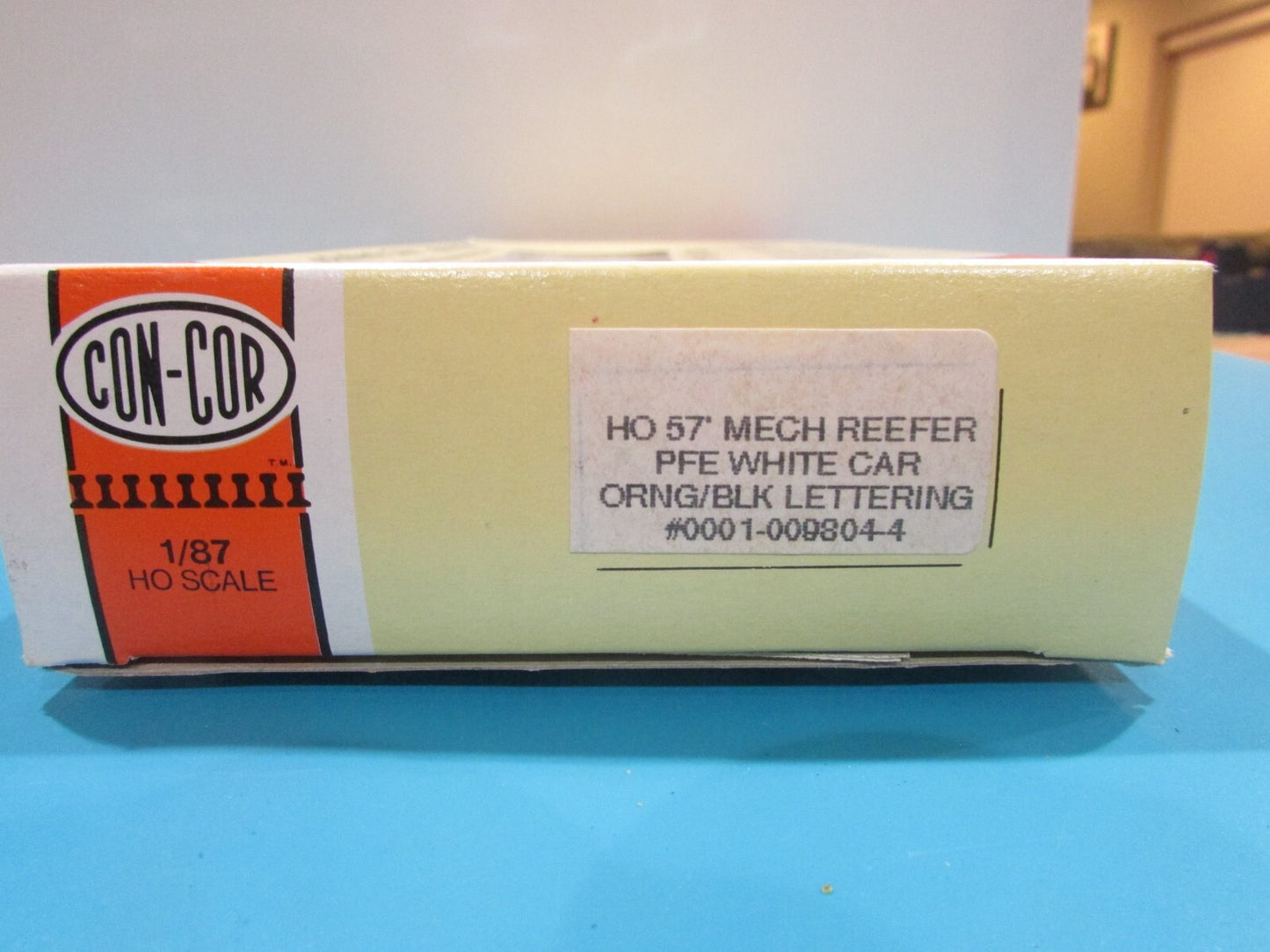 Ho Scale Con-Cor 01-009804-4 57' Mechanical Reefer PFE White Car Lot#1503