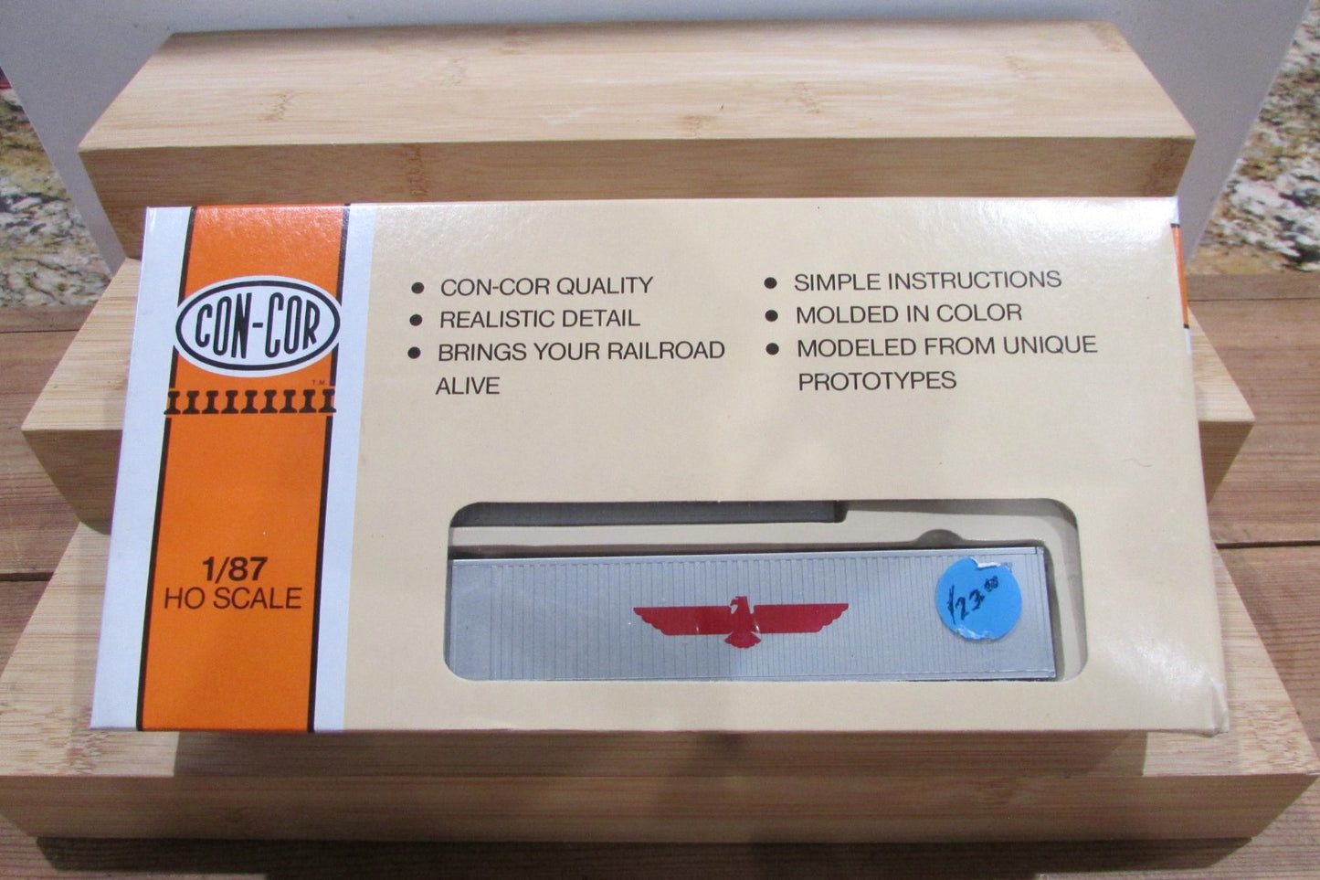 HO Scale Con-Cor 0004-8301 40' PiggyBack or Sea Ribbed Container  Lot#5061