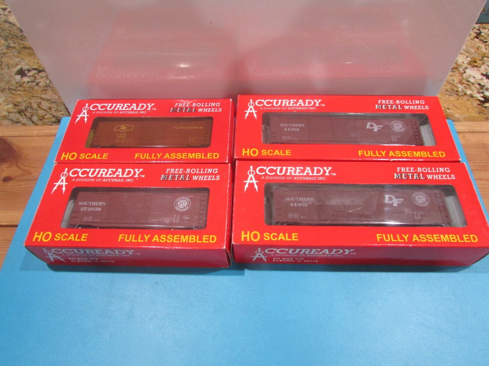 HO Scale Accuready (4)Assorted Boxcars Lot#2028