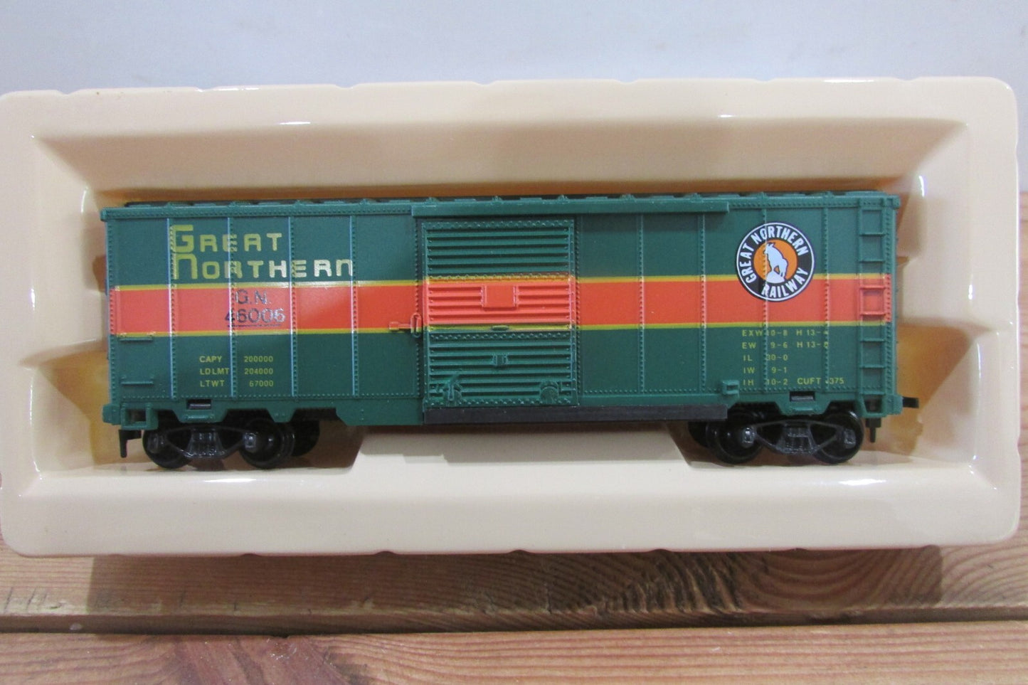 HO Scale Model Power 40' Box Car Great Northern Lot#3783