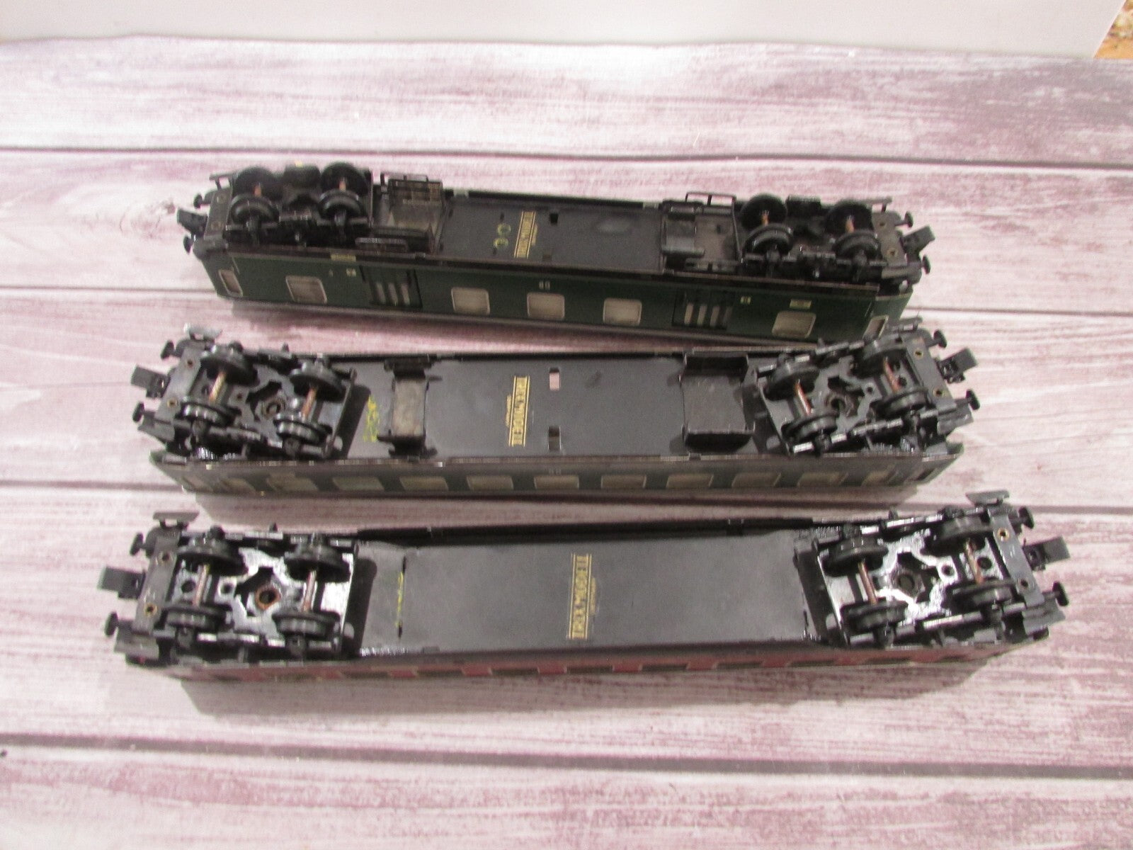 HO Scale (3)Trix Model Assorted Passenger Cars Lot#3113