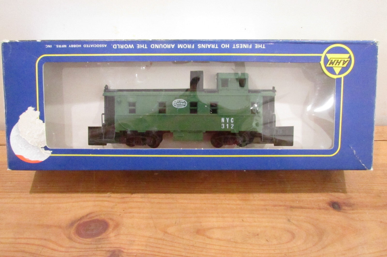 HO Scale AHM 5277D New York Central Caboose #312
