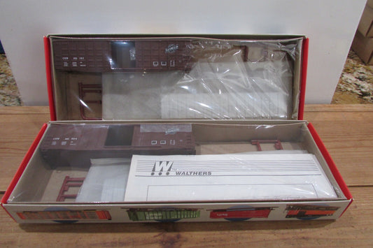 HO Scale Walthers 932-4703 (2) 50' Waffle Side Box Cars Kits CNW  Lot#3991