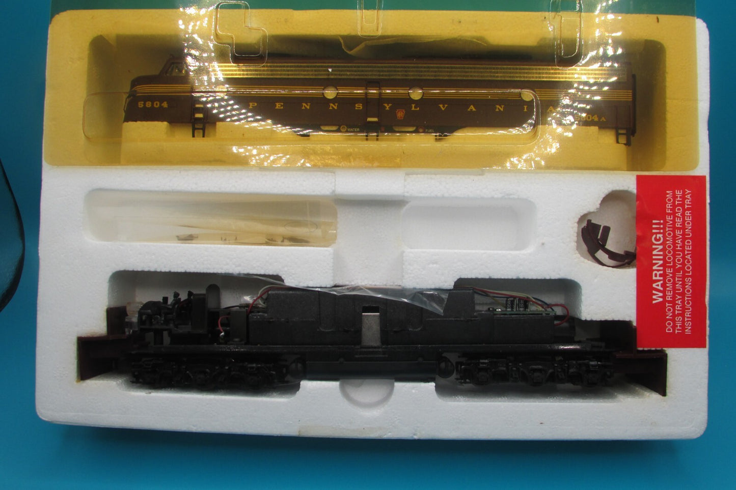 HO Scale Proto 2000 8116 E8/9 Locomotive Pennsylvania #5804A Lot#4479