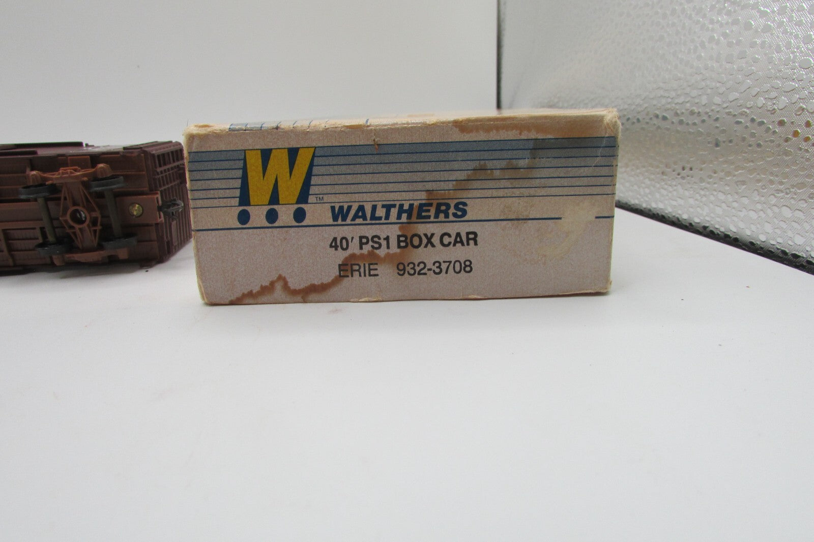 HO Scale Walthers 932-3708 40' PS1 Box Car ERIE WAL4870