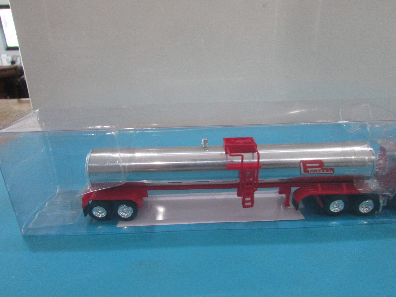 HO Scale Trucks n Stuff Peterbilt 579 DC w/ Food Grande Tanker Panella Trucking