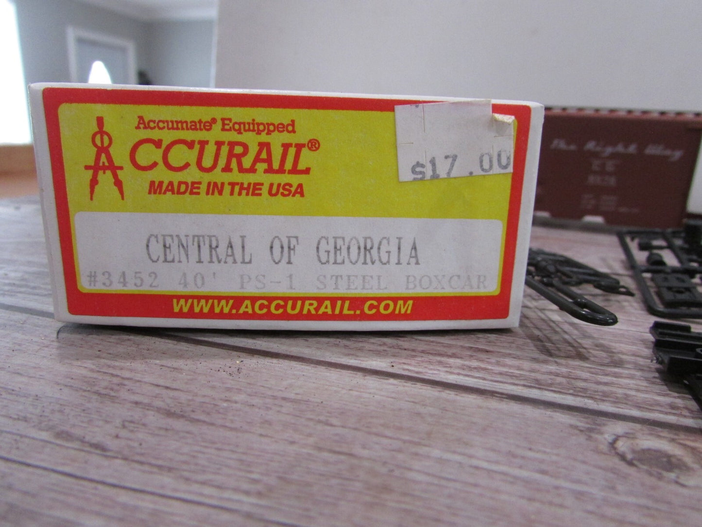 HO Scale  Accurail 3452 40' PS-1 Steel Box Car Kit Central of Georgia #8576