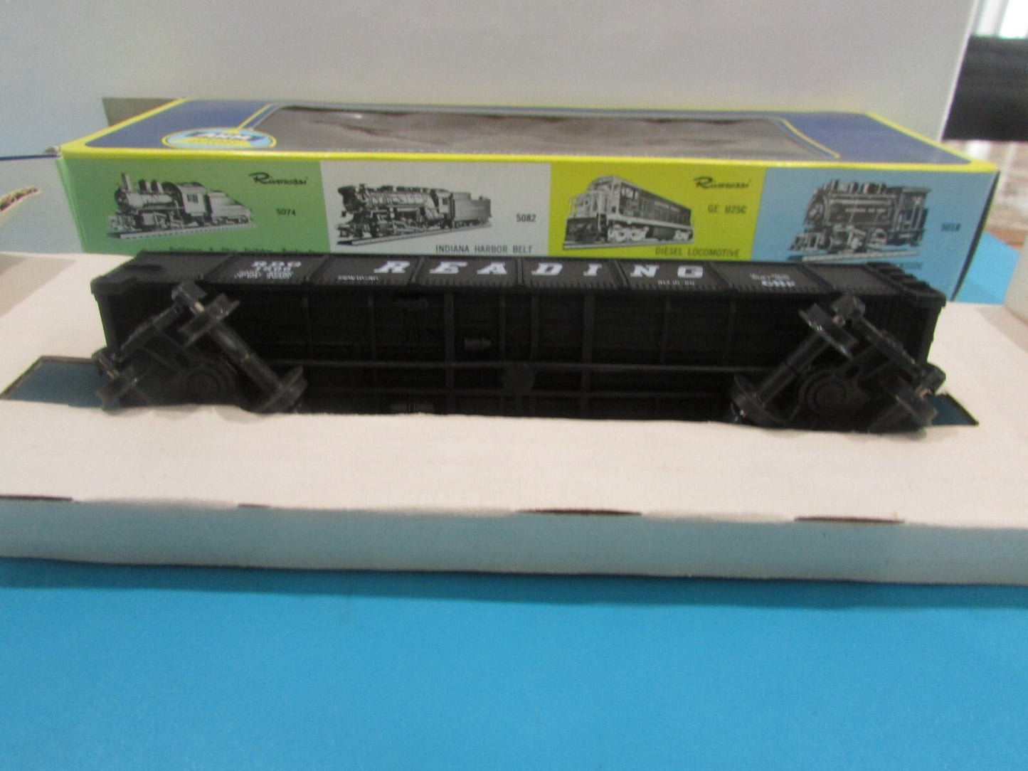 HO Scale AHM 5536 Gondola with Load READING#1806